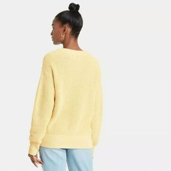 Women's Crewneck Textured Pullover Sweater - M - Picture 8 of 8